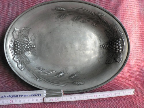 Zinnschale mit trauben - mit, und