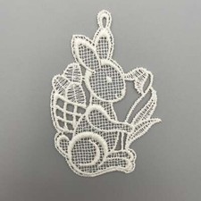 Plauener Spitze Fensterbild Ostern Osterhase mit Blume