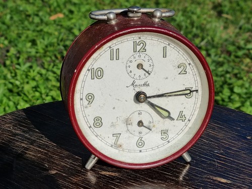 Alt antik wecker rot - antik, vintage