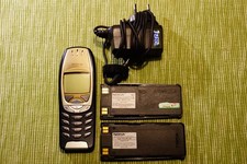 Nokia 6310i Handy, Klassiker, ohne Simlock mit 2 Akkus