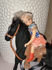Altes Barbie Clone Modepuppen Fliska Pony Pferd mit Püppchen Vintage 80er
