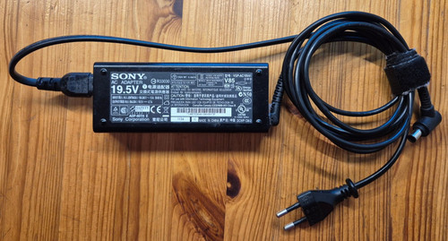 Original sony vaio adapter - sony,