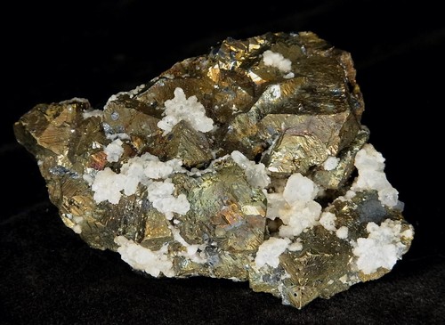 Pyrit stufe besetzt - mit, calcit