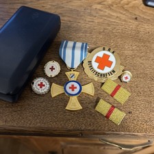 Konvolut Orden Rotes Kreuz  Ehrenkreuz  mit  Miniaturen   RK85