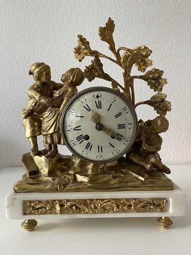 Antik figuren pendule kaminuhr - antik,