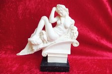 schöne ,alte Figur ,griechische (römische ) Göttin ,Akt  ,signiert : A. Santini 
