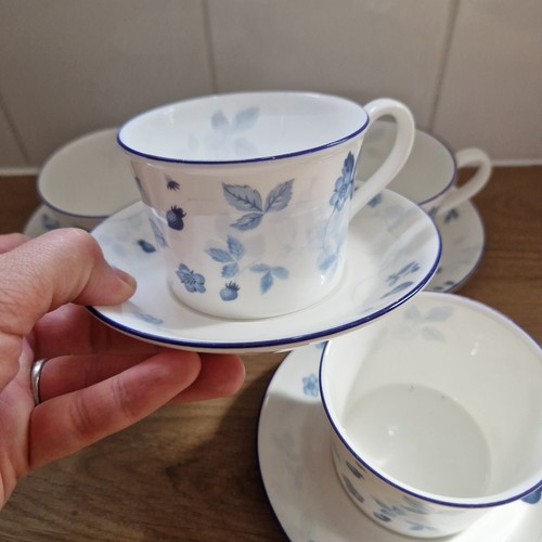 Wedgwood strawberry blue - strawberry,