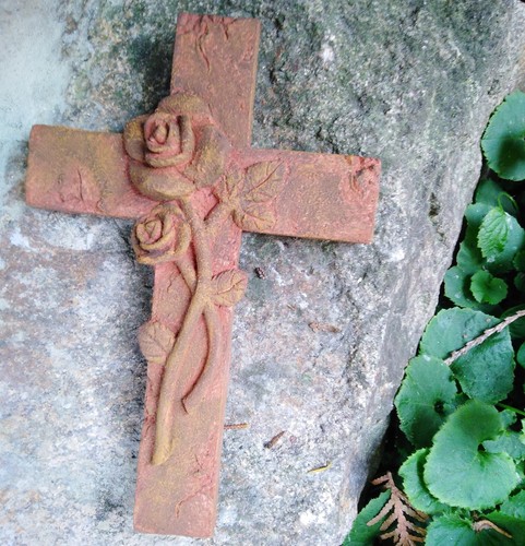 Kreuz mit rosen - rosen, rost-