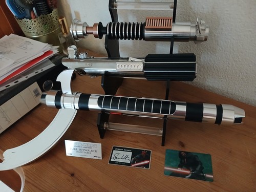 Luke skywalker hero lightsaber - luke,