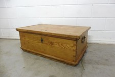 Antike Truhe Kommode Tisch