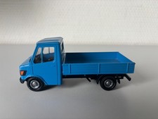 Mercedes Benz  Pritsche  207D / 307D in blau  Conrad #3062  1:50