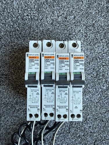 Restposten merlin - 4,