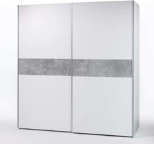 Kleiderschrank