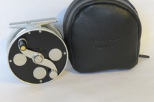 Hardy Cascapedia 4/5 Rolle Made in England im Hardy Pouch Neu