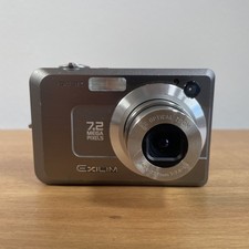 CASIO EXILIM EX-Z750 Digitalkamera 7,2 MP 3x Zoom Kamera