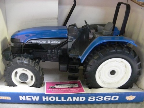 Ertl new holland traktor - 1/16,