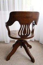 Antiker höhenverstellbarer