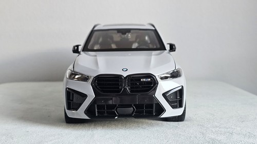 Bmw m competition - 1:18,