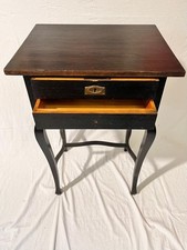 Telefontisch, Sargtisch