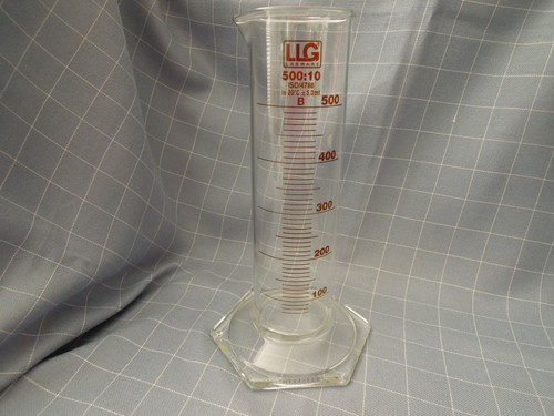 Laborglas messzylinder aus - messzylinder,