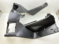 KUNSTSTOFFVERKLEIDUNG VORNE