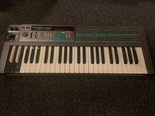 Korg Poly 800 Vintage Analogsynthesizer, Circuit bent, voll funktionsfähig