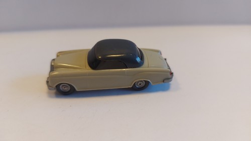 Wiking mercedes 220 - 1/87,