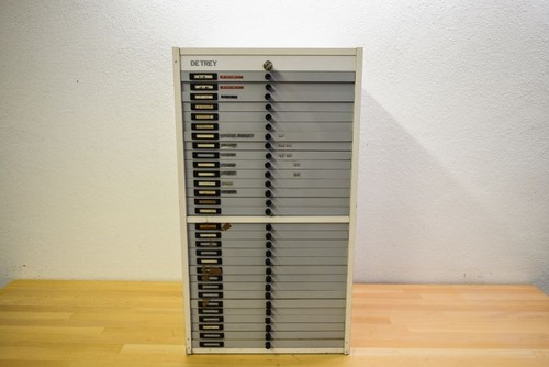 Zahnschrank mit