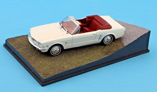 James bond ford mustang - james,