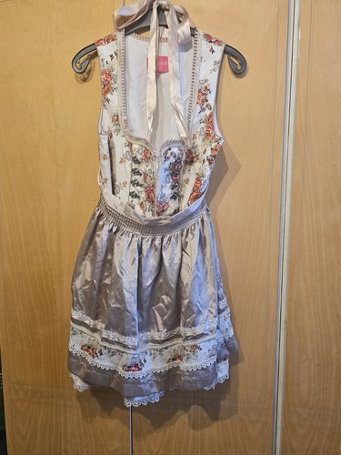 Schönes dirndl abzugeben - schönes,