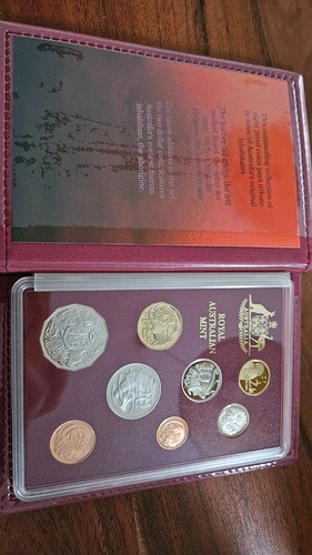 Royal australian mint - royal,