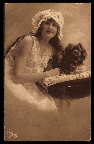 Ansichtskarte junge dame - dame, im