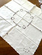 Mitteldecke 85x85 reines weiß mit Lochstickerei Tischdecke Richelieu Bogenrand