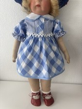 Kariertes Puppenkleid