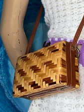 Schultertasche Bast Holz crossbody bag kleiner Koffer handmade braun selten