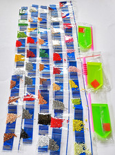 Diamond Painting Steine, 50+ Beutel, 3 Schiffchen, Wachsplättchen & Stifte.