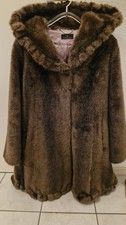 Exclusiver Webpelzmantel von