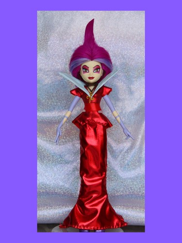 Custom doll griffin trix winx - griffin,
