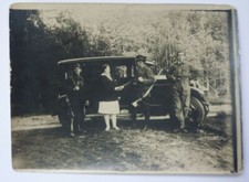 Foto Adler Favorit mit Jäger Förster Flinte Gewehr vor 1940 ca. 12 x 9 cm