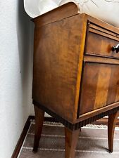 Antikes Nachtschränkchen Oder Beistelltisch