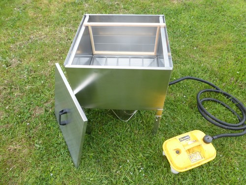 Dampfwachsschmelzer aus