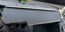 LKW-Tisch VOLVO FH ab 2021 durchgehender Ablagetisch mit Antirutschmatte Schwarz