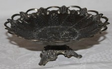 schöne Metall Schale mit Fuß