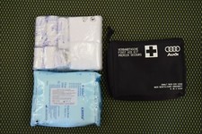 Original Audi Verbandtasche 8W0860282B Verbandskasten first aid bag 12/2021
