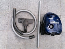 Defekter Staubsauger SIEMENS Z 1.0 600W Deckel defekt Motor läuft Type VBBS07Z2V