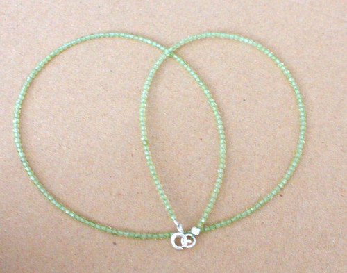 Facettierte peridot - 2,2,