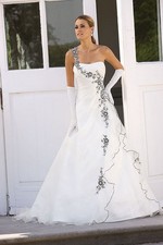 Schlichtes Schwarz Spitze