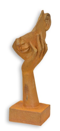 Eine rostige gusseisenfigur - eine,