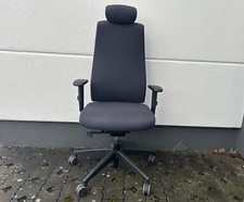 Interstuhl Goal mit Kopfstütze Ergonomischer Bürodrehstuhl