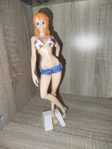 One piece figur nami - one,